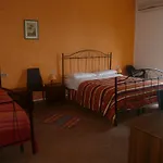 Alba Tra I Pini Couette-café Cefalù