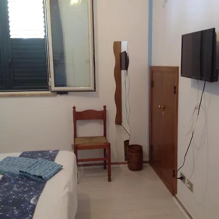 Alba Tra I Pini Couette-café Cefalù