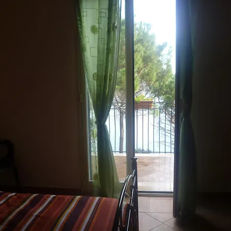 Alba Tra I Pini 2*