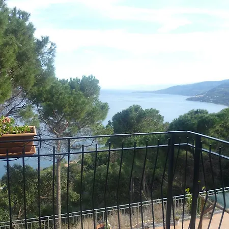 Bed & Breakfast Alba Tra I Pini 4*