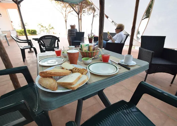 Alba Tra I Pini Bed & Breakfast 4*